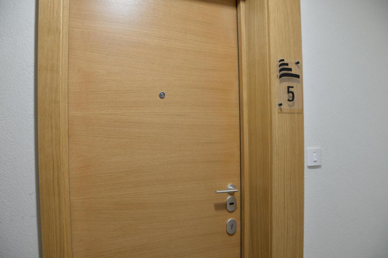 Pupin Palata Business Apartman B5 โนวีซาด ภายนอก รูปภาพ